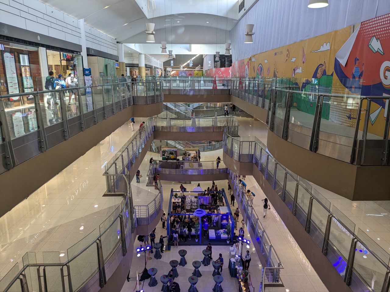 フィリピン留学 Cebu21 - Curious World Academy-SM City Cebu-9